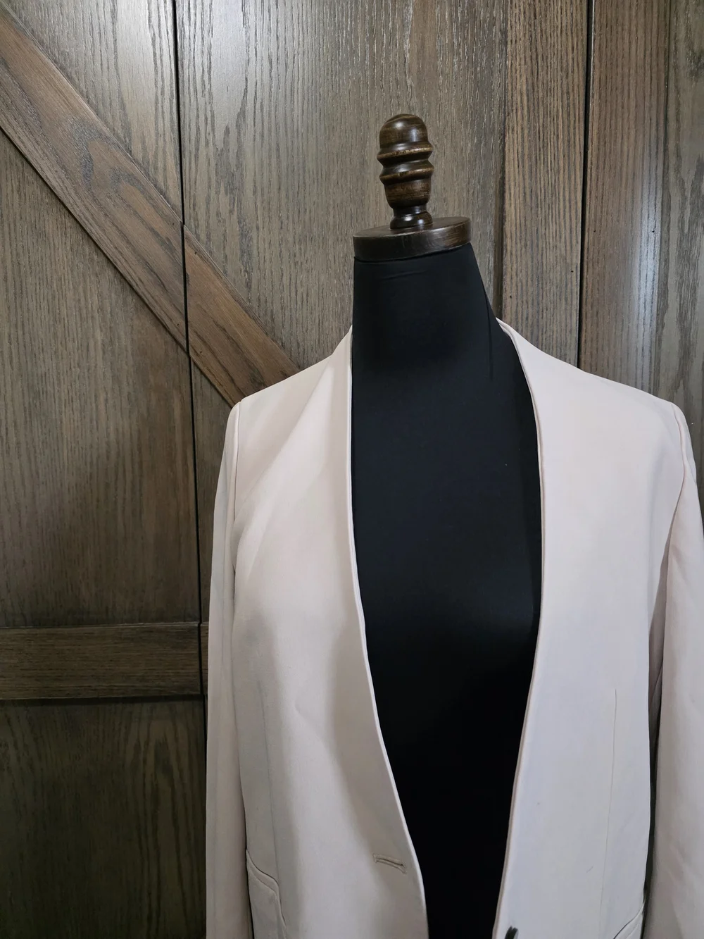 Theory Women's Light Cream Single-Button Blazer - Picture 2 of 5